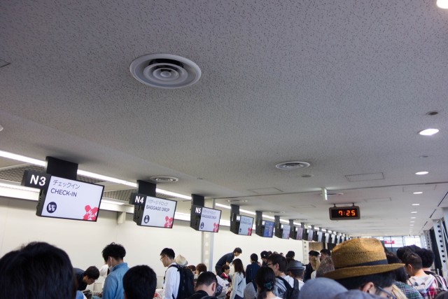 エアアジア成田空港チェックインカウンター